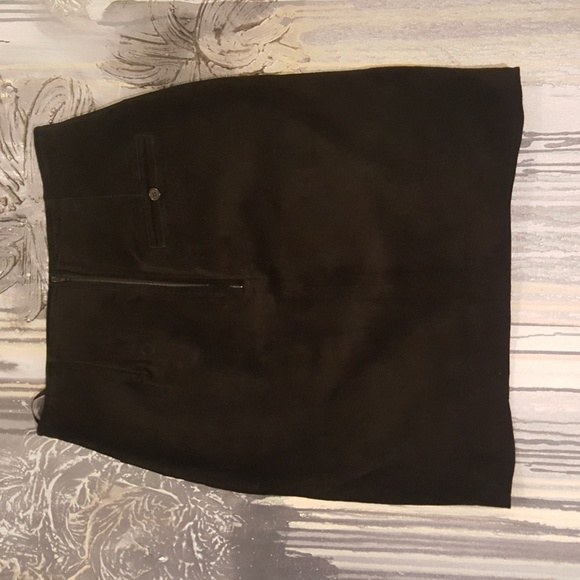 Badass Sexy Matte Black Leather Pencil Skirt - Picture 4 of 8